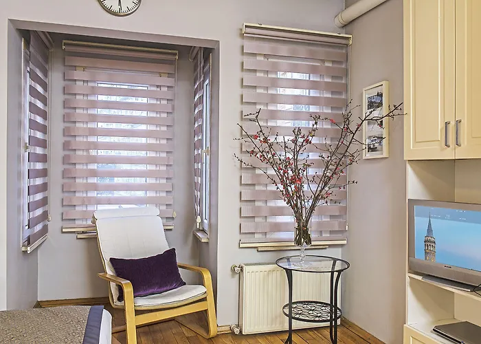 Meroddi Pera Flats *