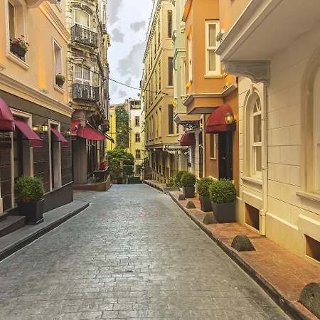 Meroddi Pera Flats Апартаменты *