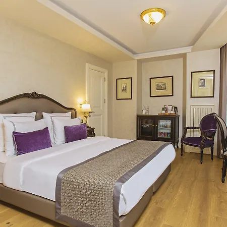Meroddi Pera Flats Апартаменты
