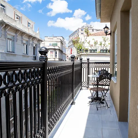 Meroddi Pera Flats Стамбул