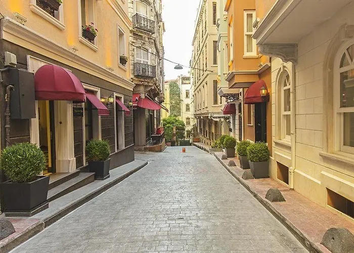 Meroddi Pera Flats Apartment