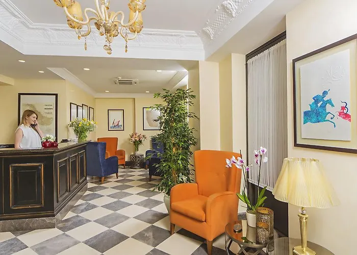 Meroddi Pera Flats *